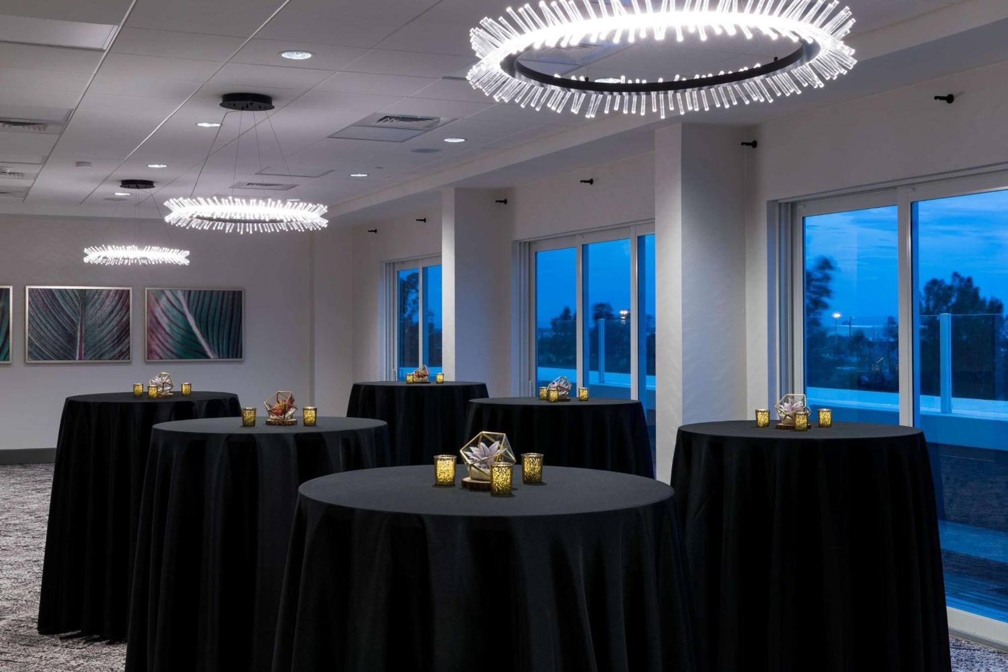 Home2 Suites By Hilton Cape Canaveral Cruise Port Ngoại thất bức ảnh