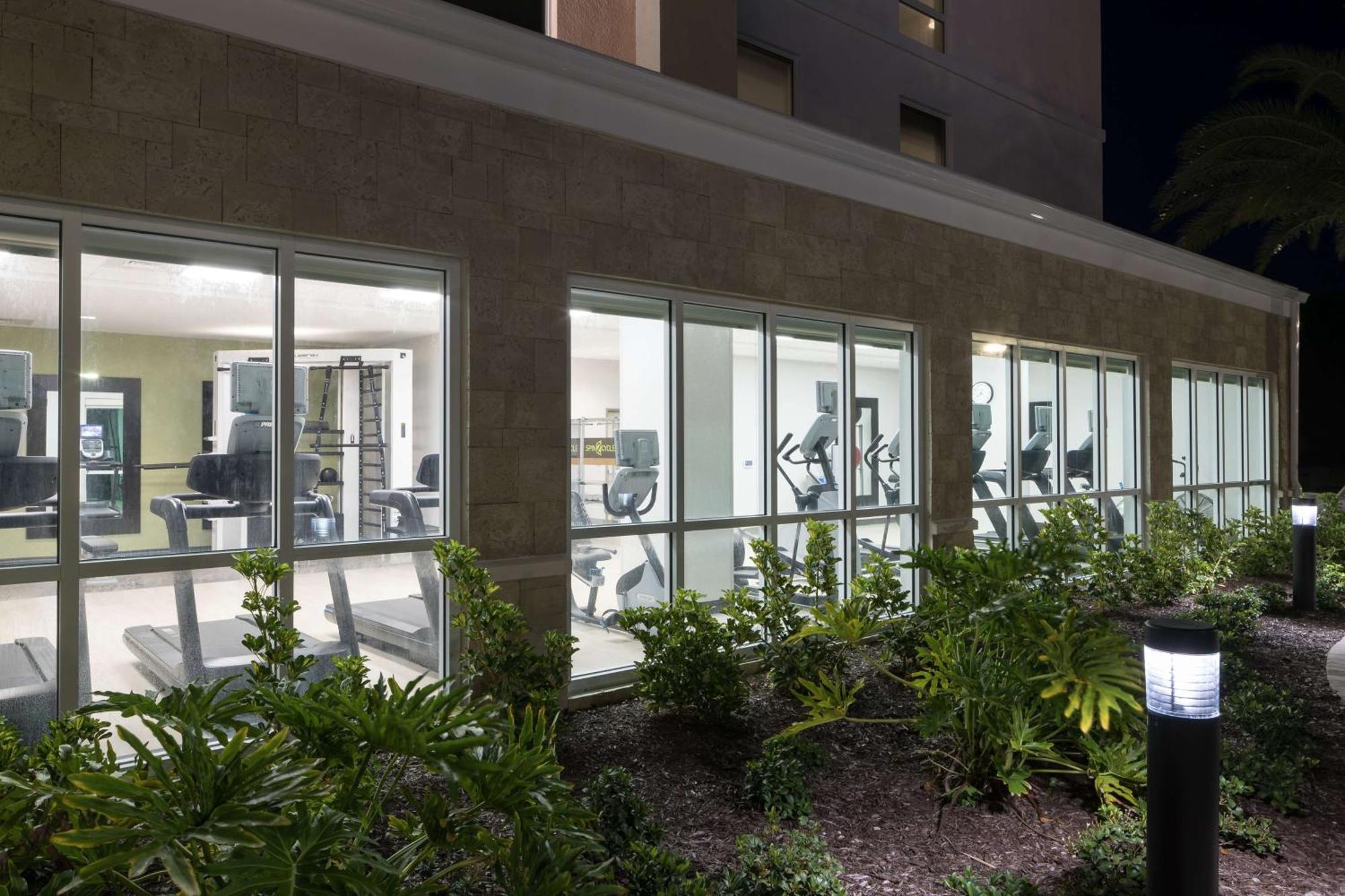 Home2 Suites By Hilton Cape Canaveral Cruise Port Ngoại thất bức ảnh