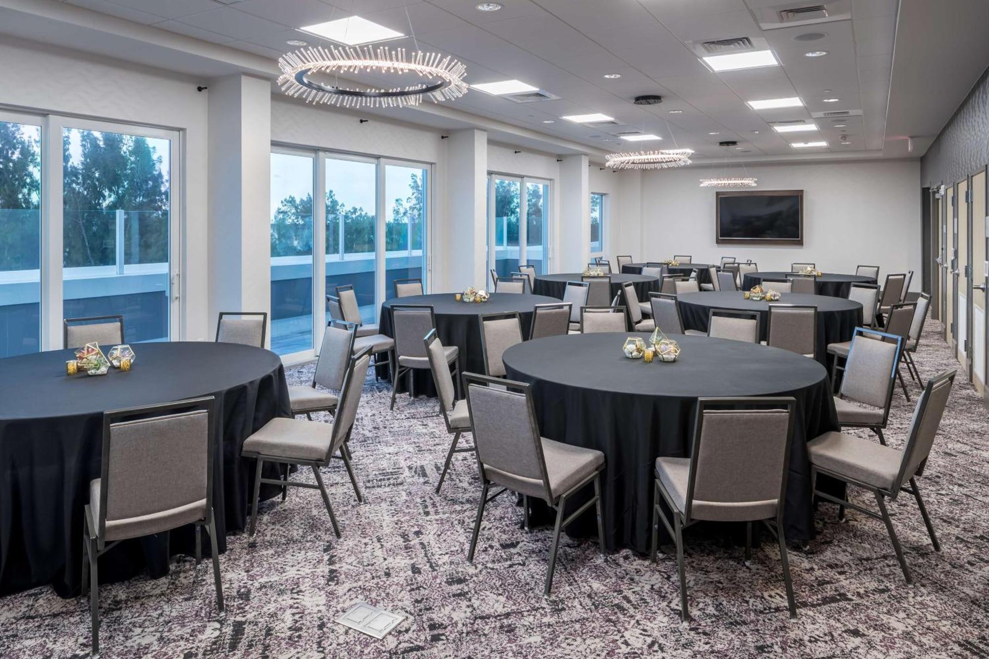 Home2 Suites By Hilton Cape Canaveral Cruise Port Ngoại thất bức ảnh